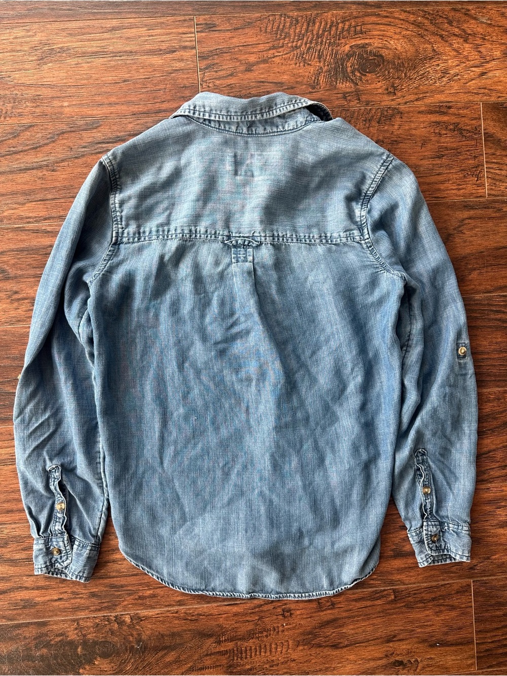 American Eagle Boyfriend Fit Chambray Denim Button Down Shirt Small - Picture 4 of 8
